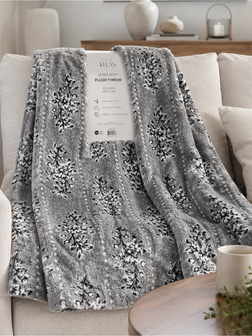 House of Atlas Ultra-Soft Plush Throw - Gray Floral Pattern